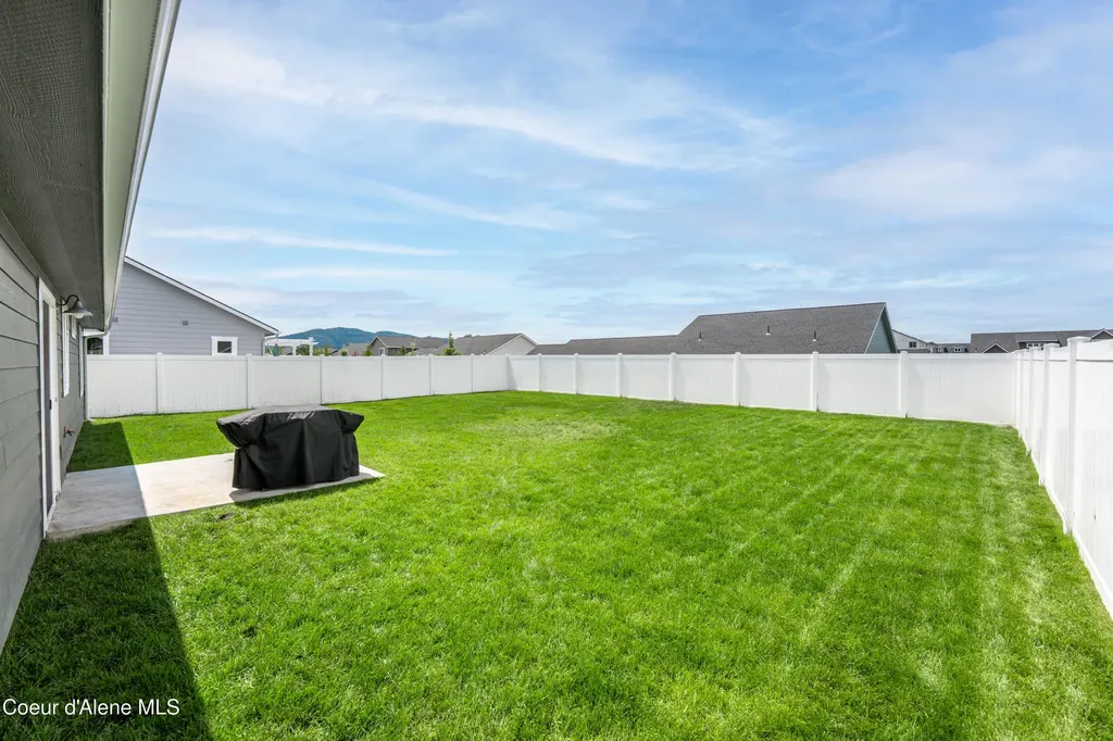 3885 N Pradera Lane Post Falls ID 83854