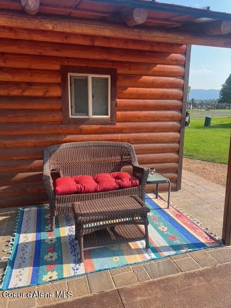 7 Eagle Way Blanchard ID 83804