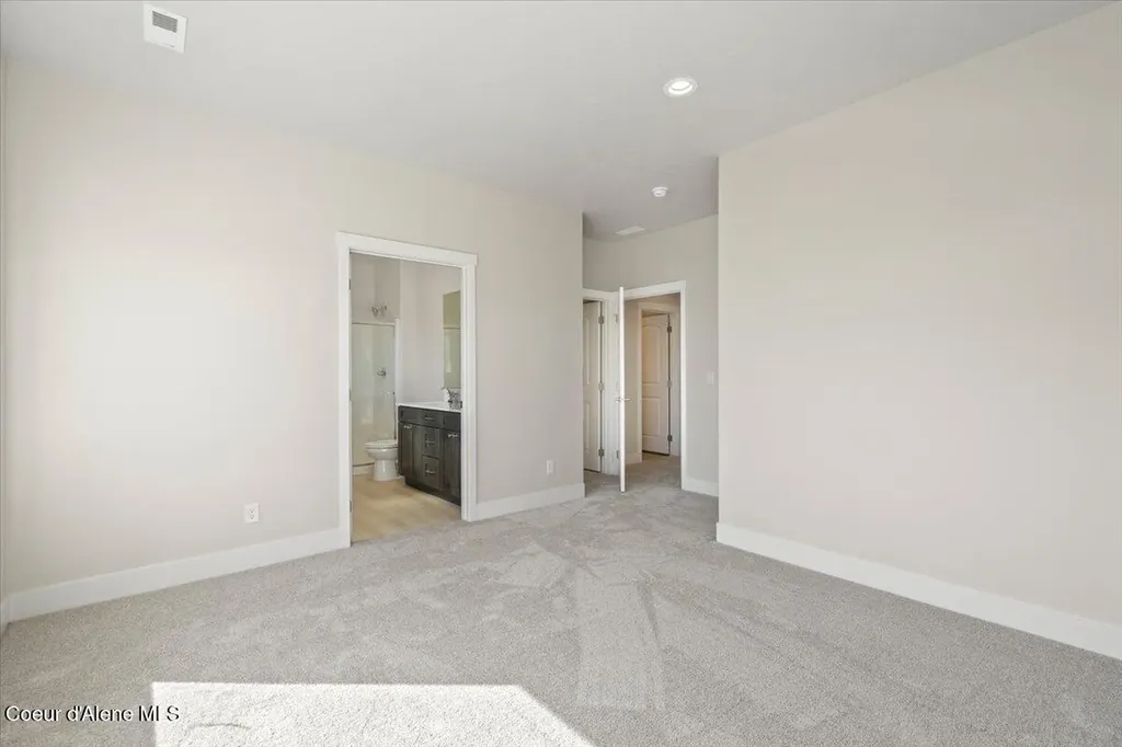 771 N Galbraith Lp (lot 21) Post Falls ID 83854