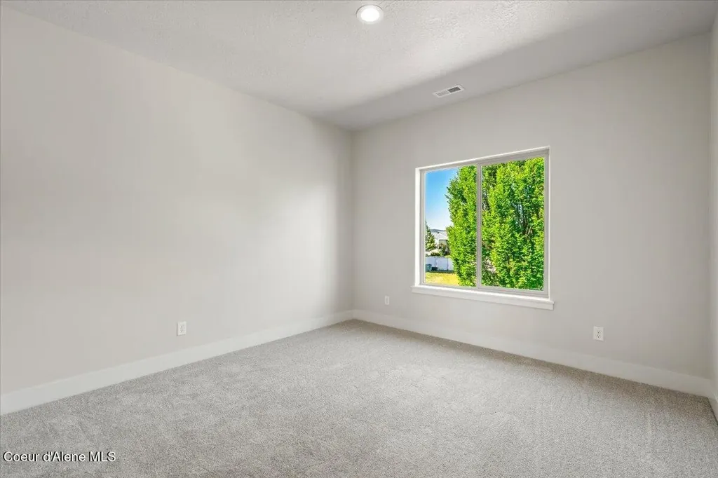 771 N Galbraith Lp (lot 21) Post Falls ID 83854