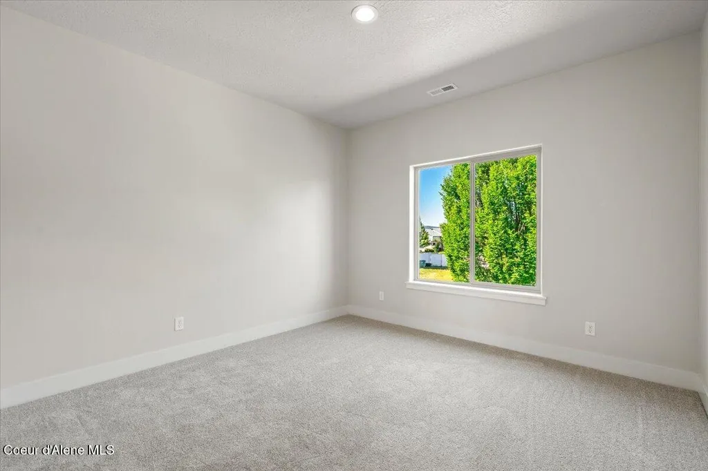 771 N Galbraith Lp (lot 21) Post Falls ID 83854