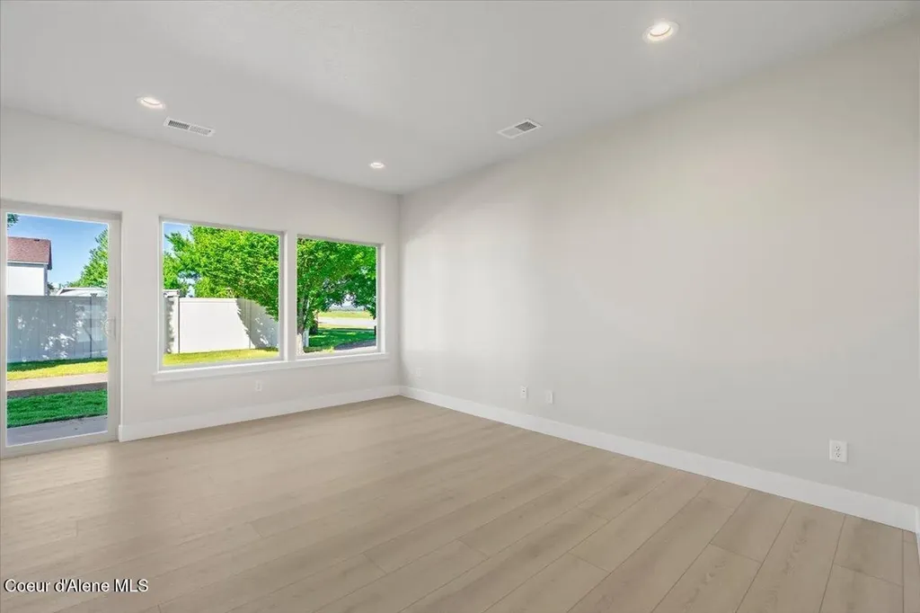 771 N Galbraith Lp (lot 21) Post Falls ID 83854