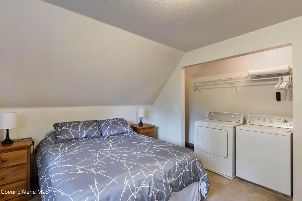 2385 Sunnyside Road Sandpoint ID 83864