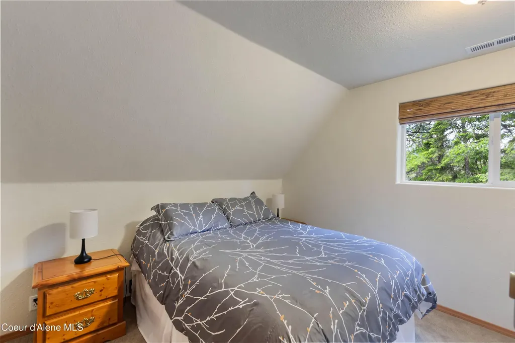 2385 Sunnyside Road Sandpoint ID 83864