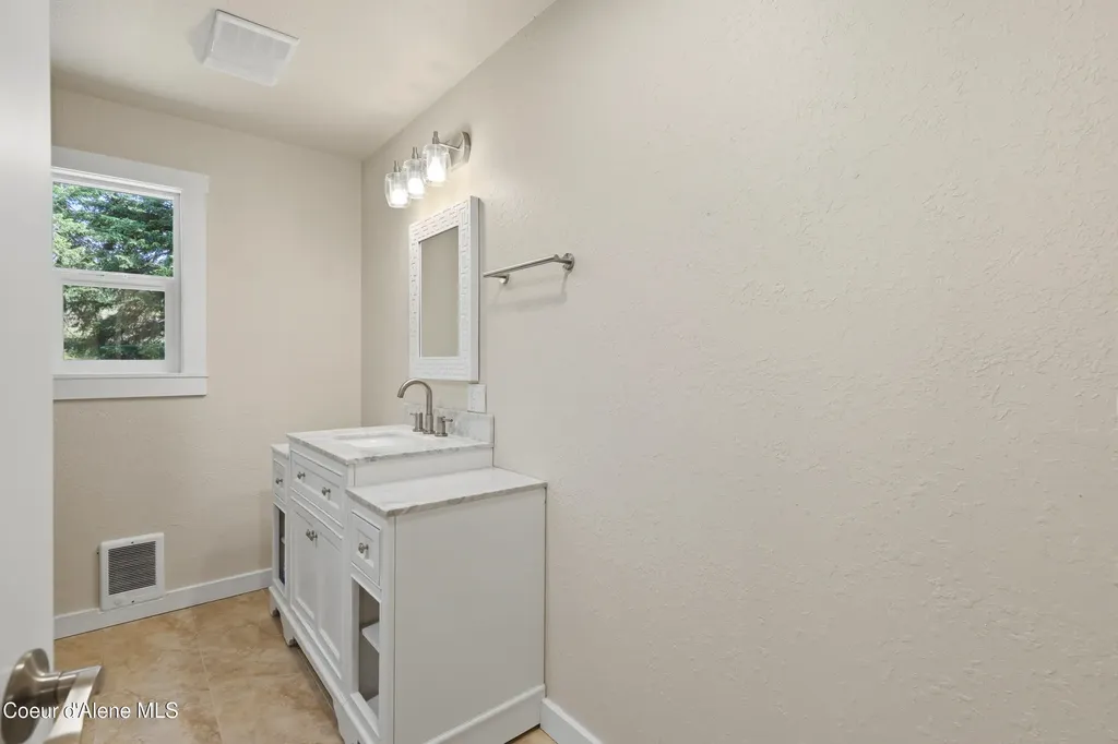 17765 S Rew Road Worley ID 83876