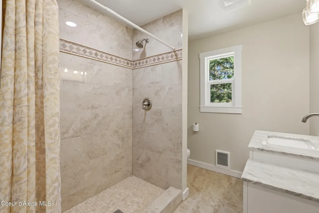 17765 S Rew Road Worley ID 83876