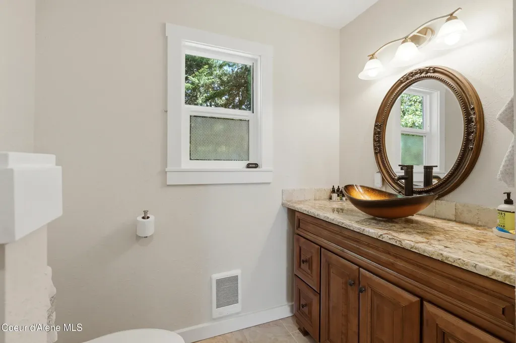 17765 S Rew Road Worley ID 83876