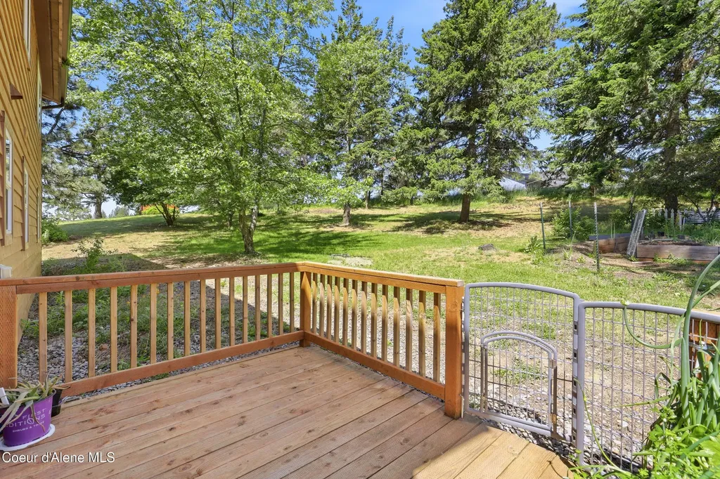 17765 S Rew Road Worley ID 83876