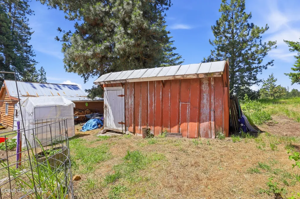 17765 S Rew Road Worley ID 83876