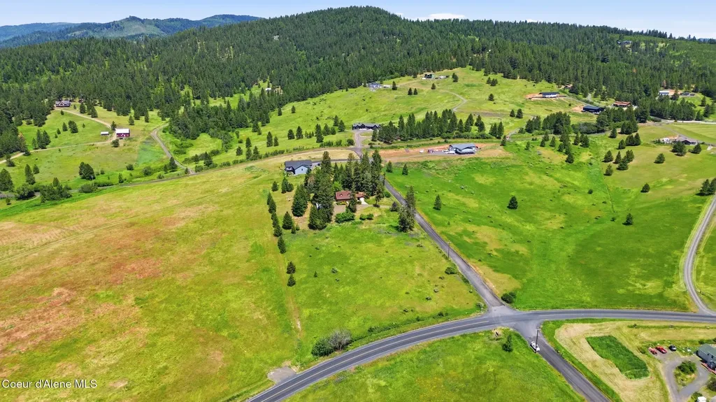17765 S Rew Road Worley ID 83876