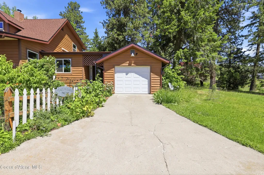 17765 S Rew Road Worley ID 83876