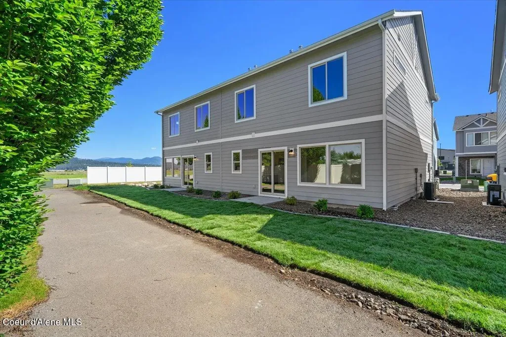 759 N Galbraith Lp (lot 22) Post Falls ID 83854