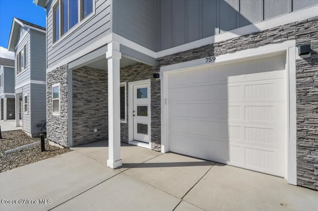 759 N Galbraith Lp (lot 22) Post Falls ID 83854