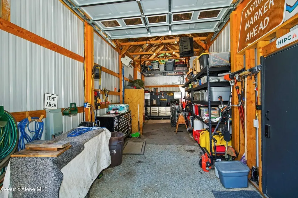1042 N Wrenco Road Sandpoint ID 83864