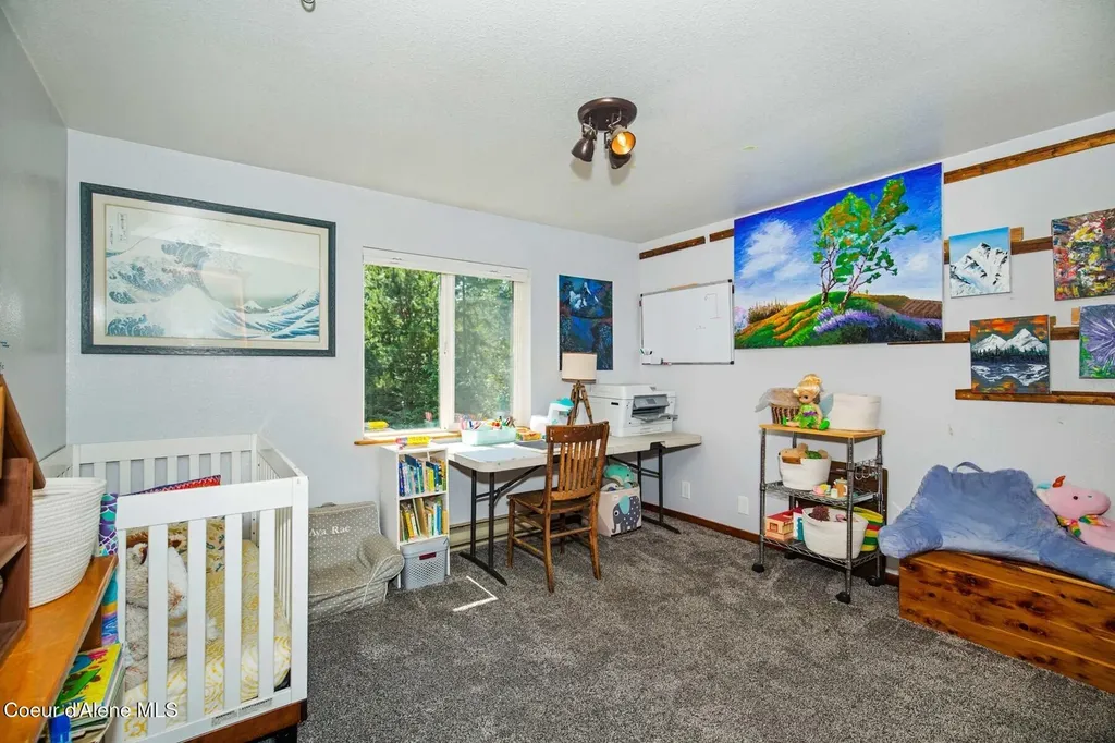1042 N Wrenco Road Sandpoint ID 83864