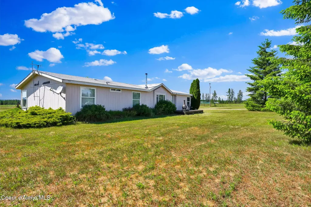 29399 N Clagstone Road Athol ID 83801