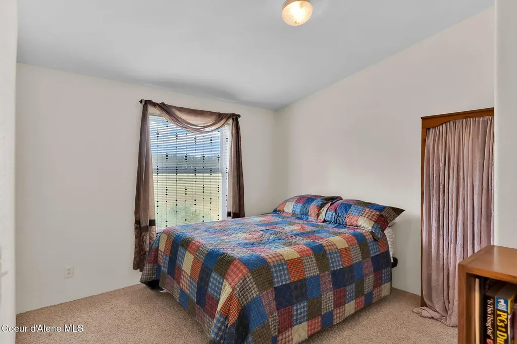 29399 N Clagstone Road Athol ID 83801