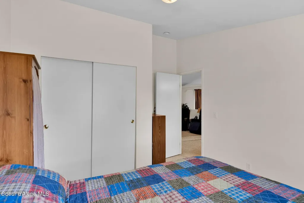 29399 N Clagstone Road Athol ID 83801