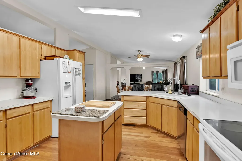 29399 N Clagstone Road Athol ID 83801