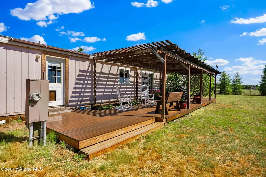 29399 N Clagstone Road Athol ID 83801