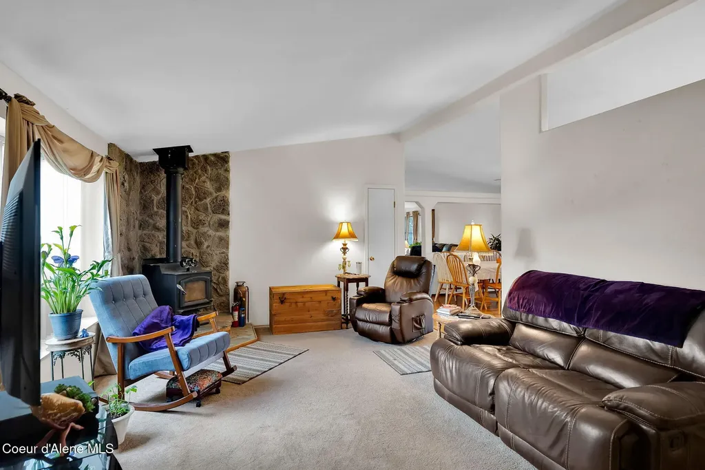 29399 N Clagstone Road Athol ID 83801