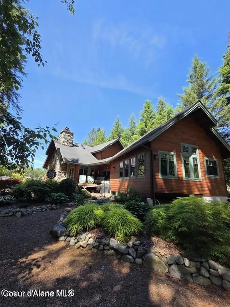 42303 Highway 200 Hope ID 83836