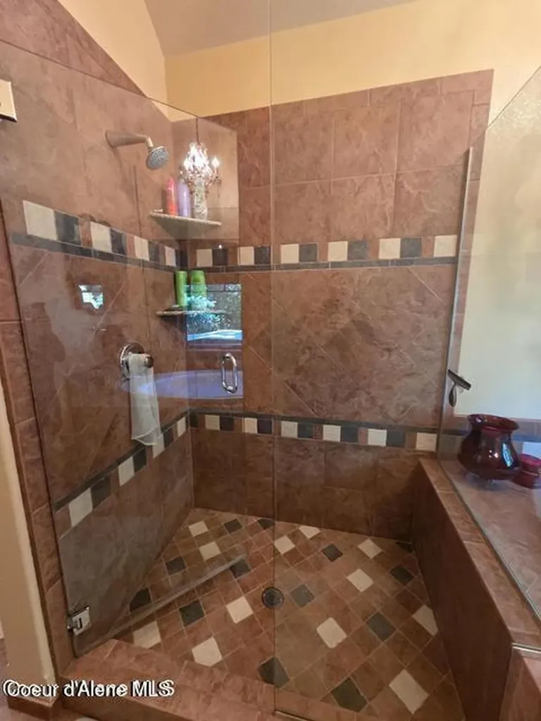 42303 Highway 200 Hope ID 83836