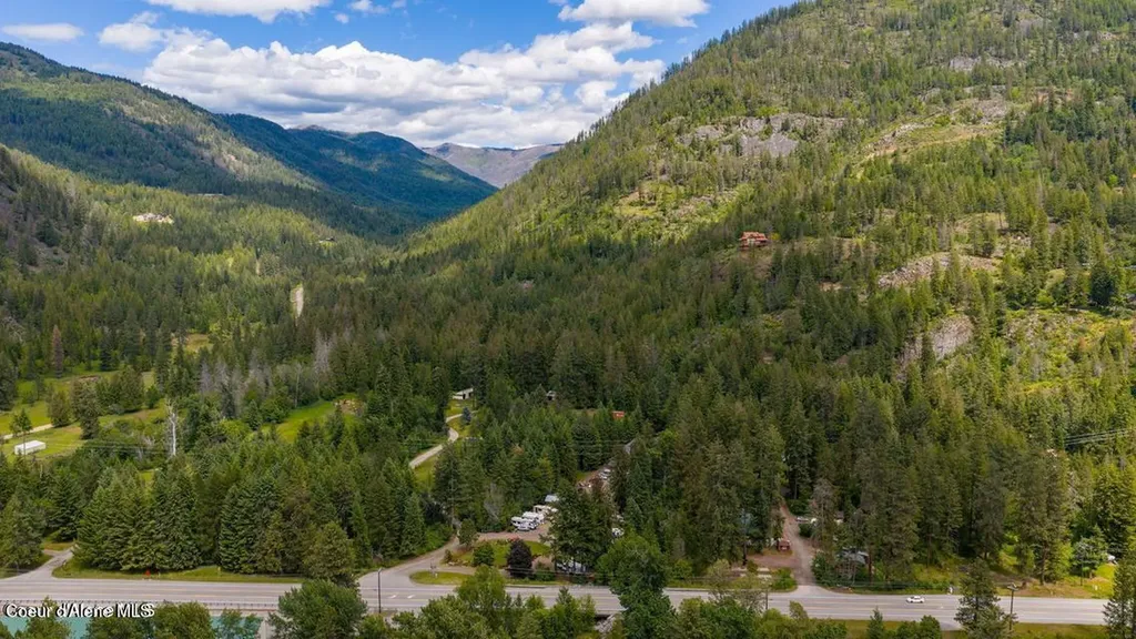 42303 Highway 200 Hope ID 83836