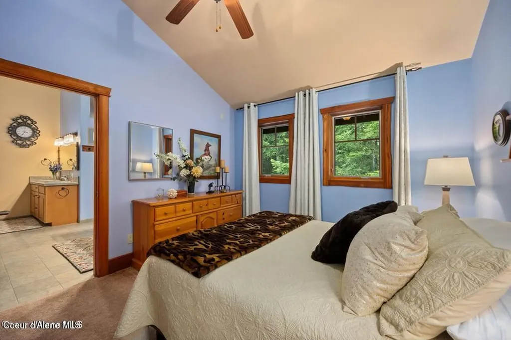 42303 Highway 200 Hope ID 83836