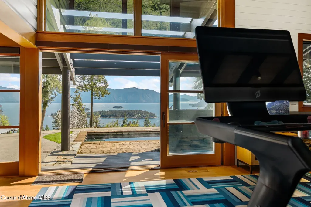 825 Winter Ridge Road Hope ID 83836