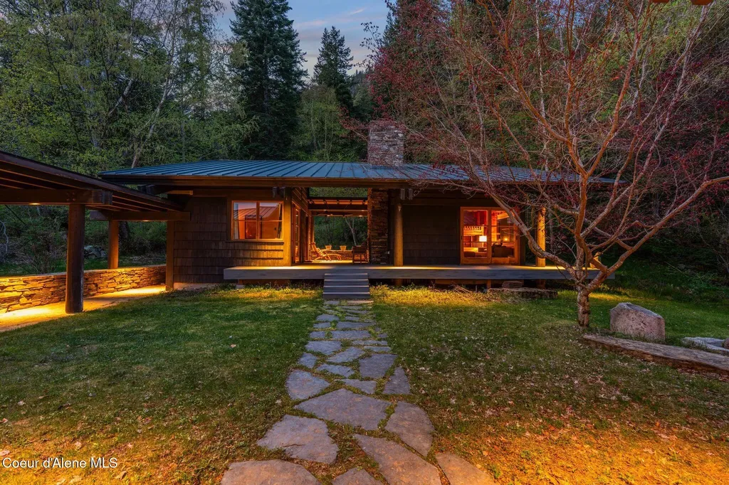 825 Winter Ridge Road Hope ID 83836