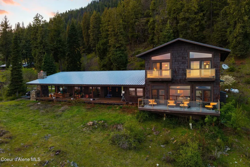 825 Winter Ridge Road Hope ID 83836