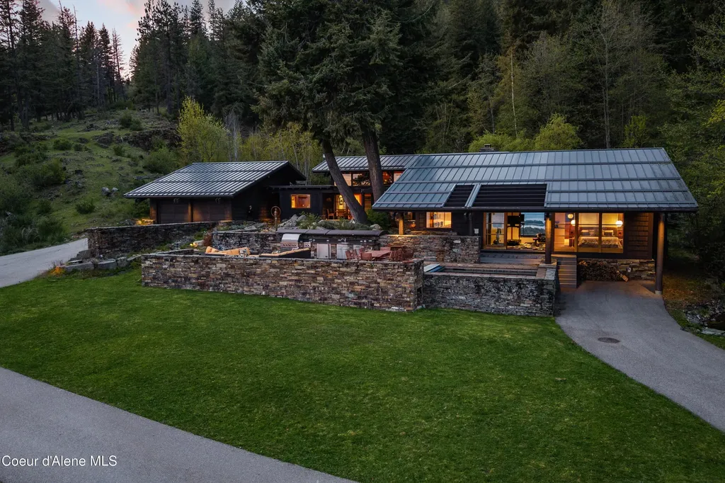 825 Winter Ridge Road Hope ID 83836