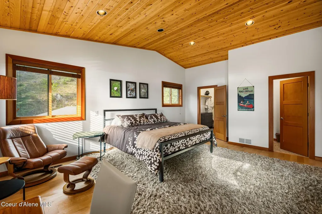 825 Winter Ridge Road Hope ID 83836