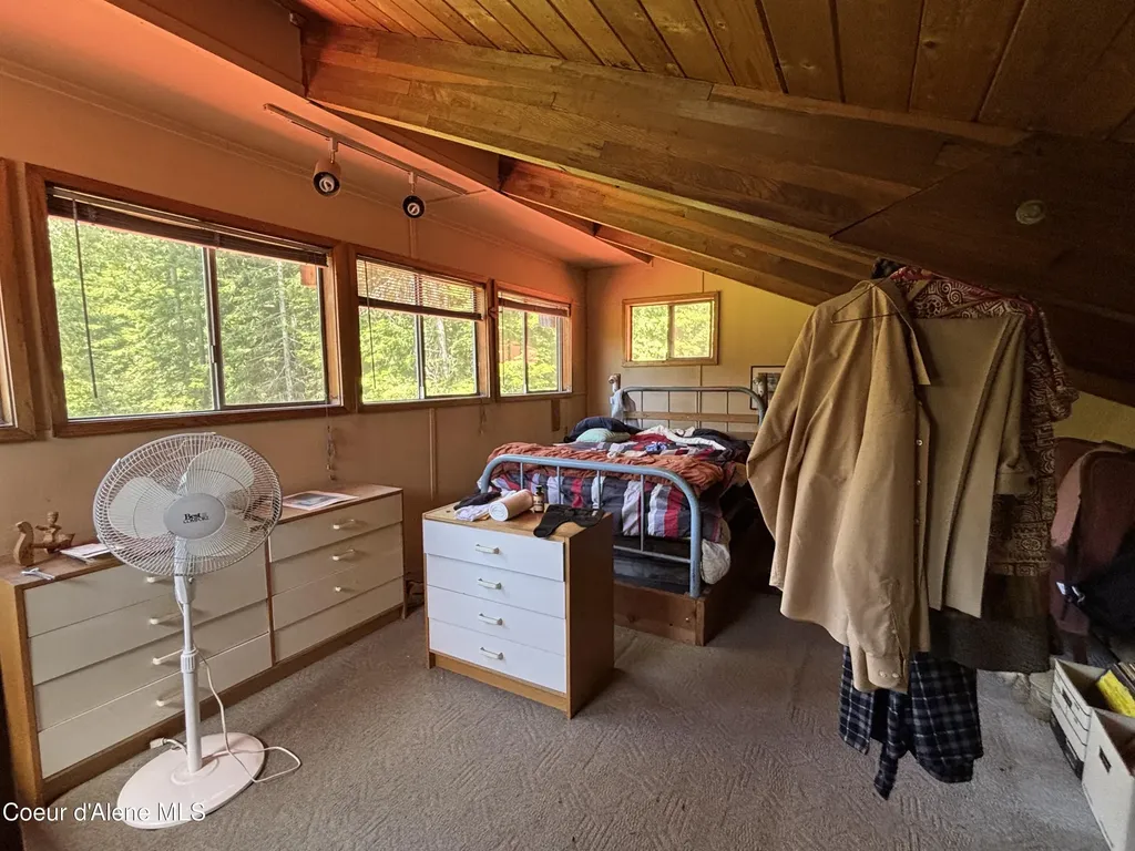 2216 Mosquito Creek Road Clark Fork ID 83811