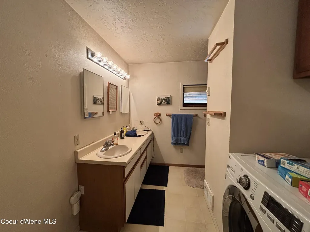 2216 Mosquito Creek Road Clark Fork ID 83811