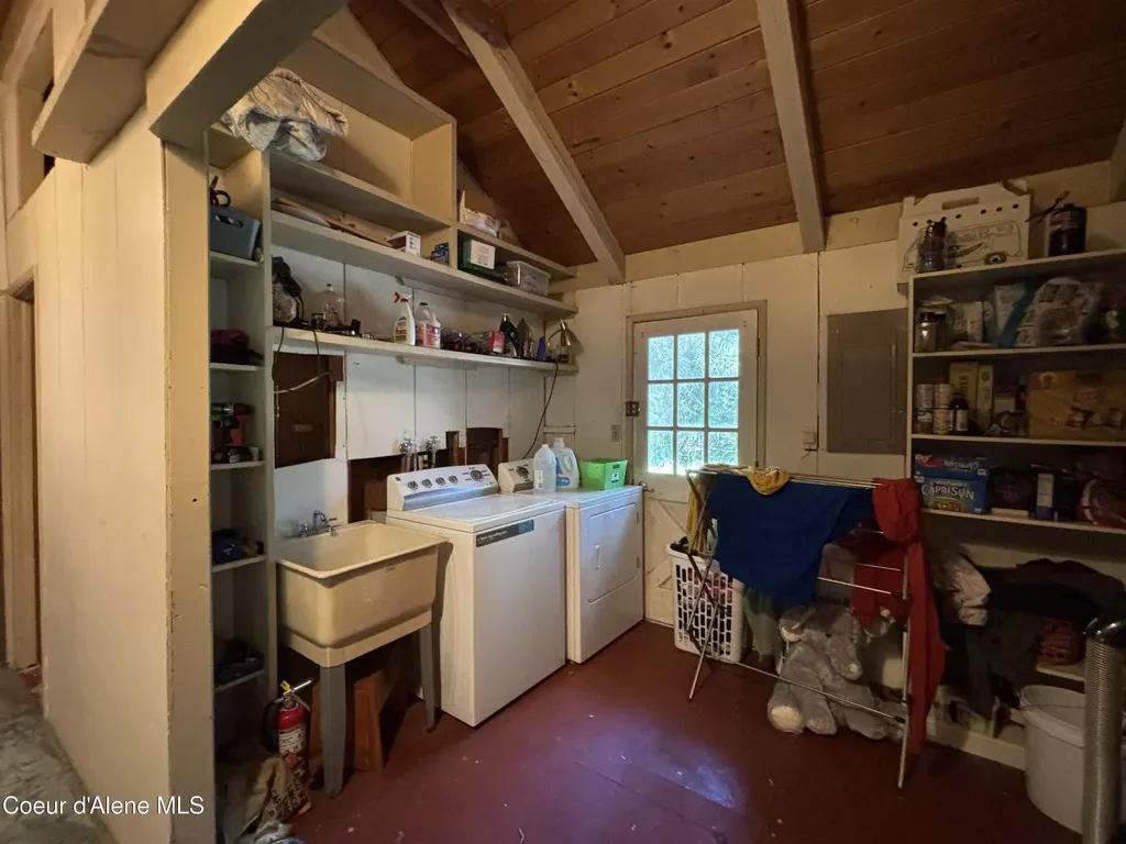 2216 Mosquito Creek Road Clark Fork ID 83811