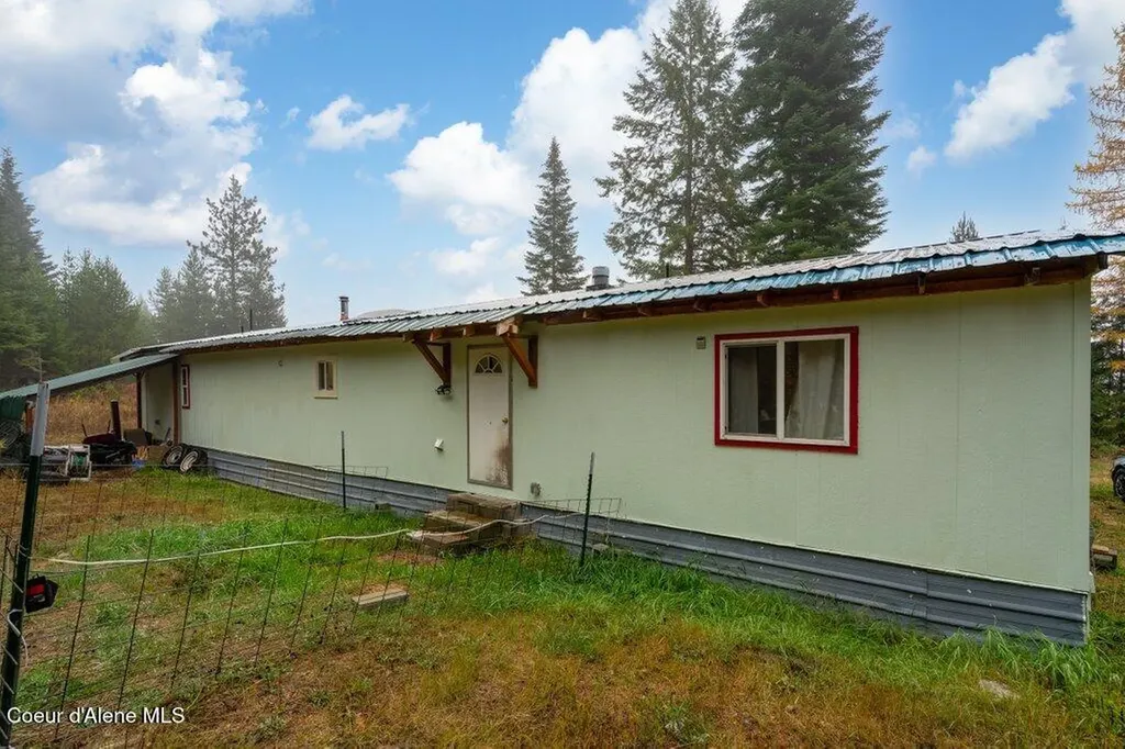 712 Nitty Gritty Lane Priest River ID 83856