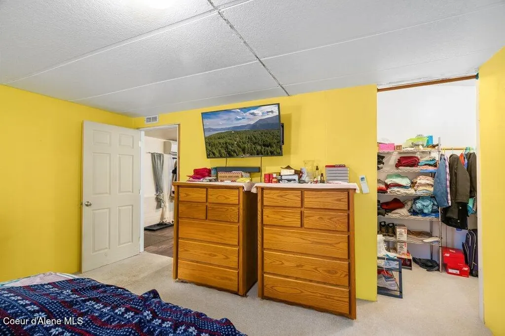 712 Nitty Gritty Lane Priest River ID 83856