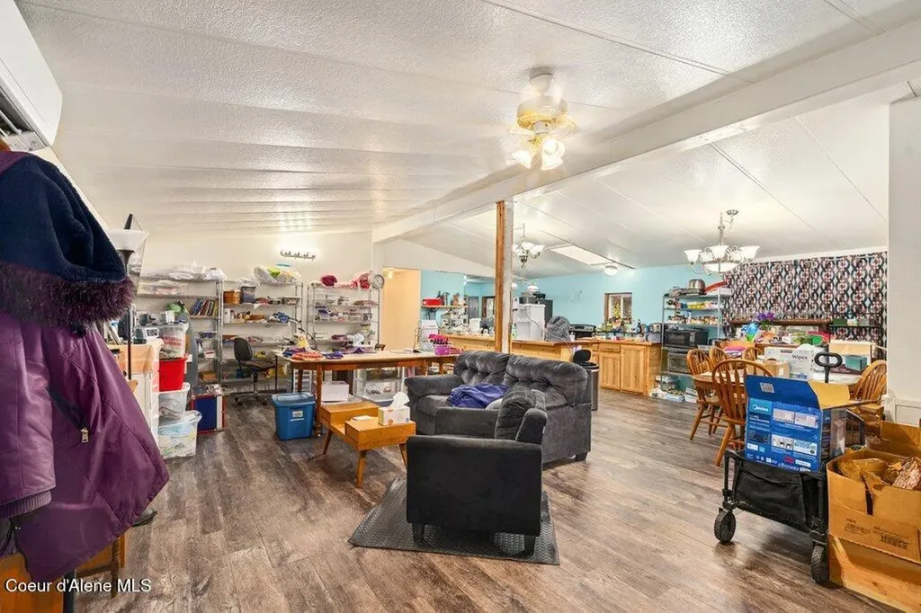 712 Nitty Gritty Lane Priest River ID 83856