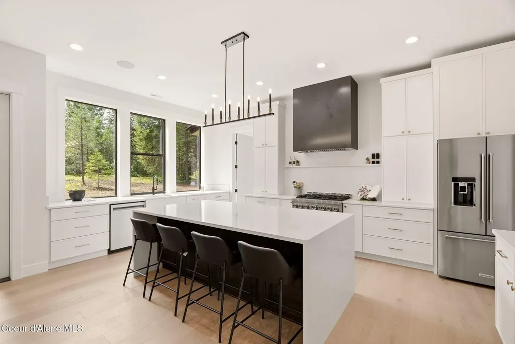 7518 E Duke Lane Athol ID 83801