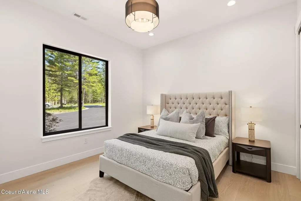 7518 E Duke Lane Athol ID 83801