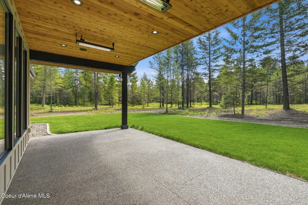 7518 E Duke Lane Athol ID 83801