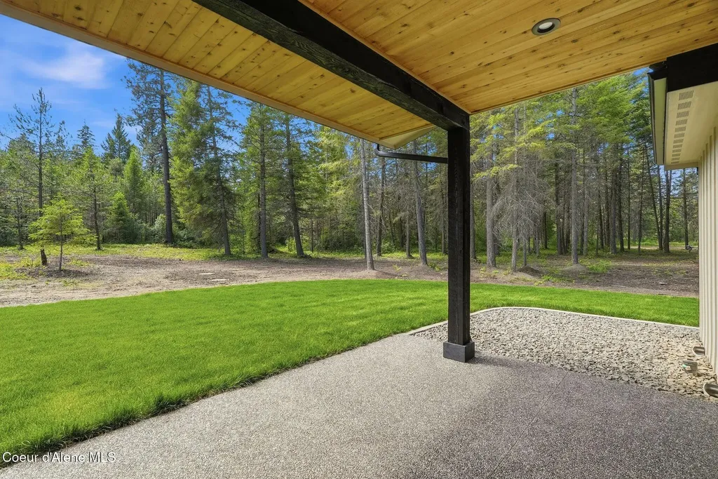 7518 E Duke Lane Athol ID 83801