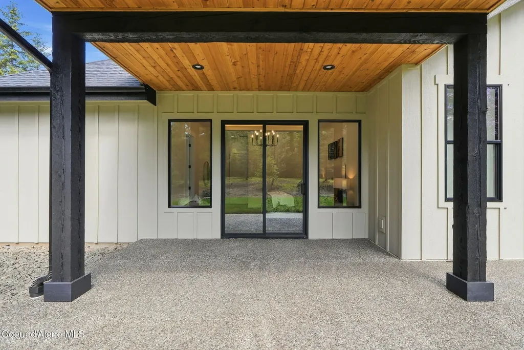 7518 E Duke Lane Athol ID 83801