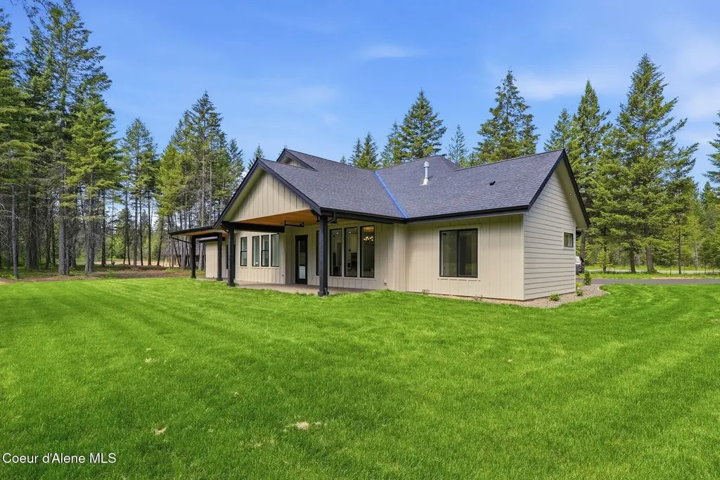 7518 E Duke Lane Athol ID 83801