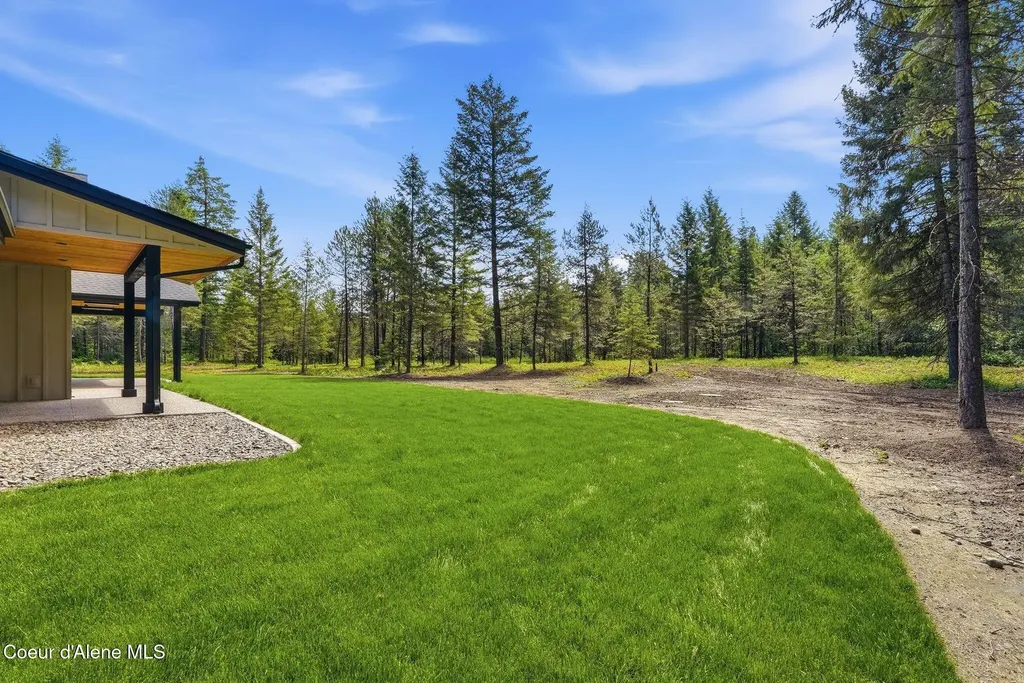 7518 E Duke Lane Athol ID 83801