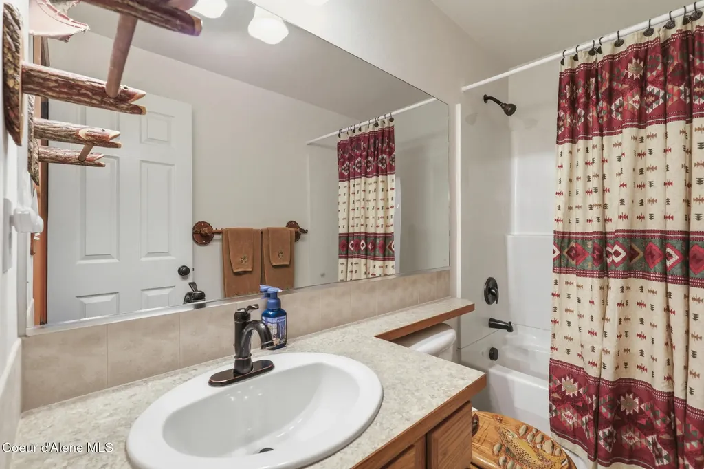 1460 N Willamette Drive Post Falls ID 83854