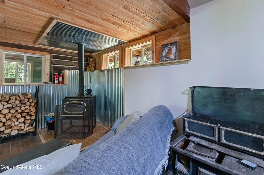 40 Laid Back Drive Sandpoint ID 83864