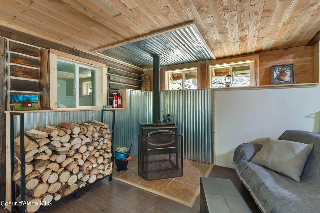 40 Laid Back Drive Sandpoint ID 83864